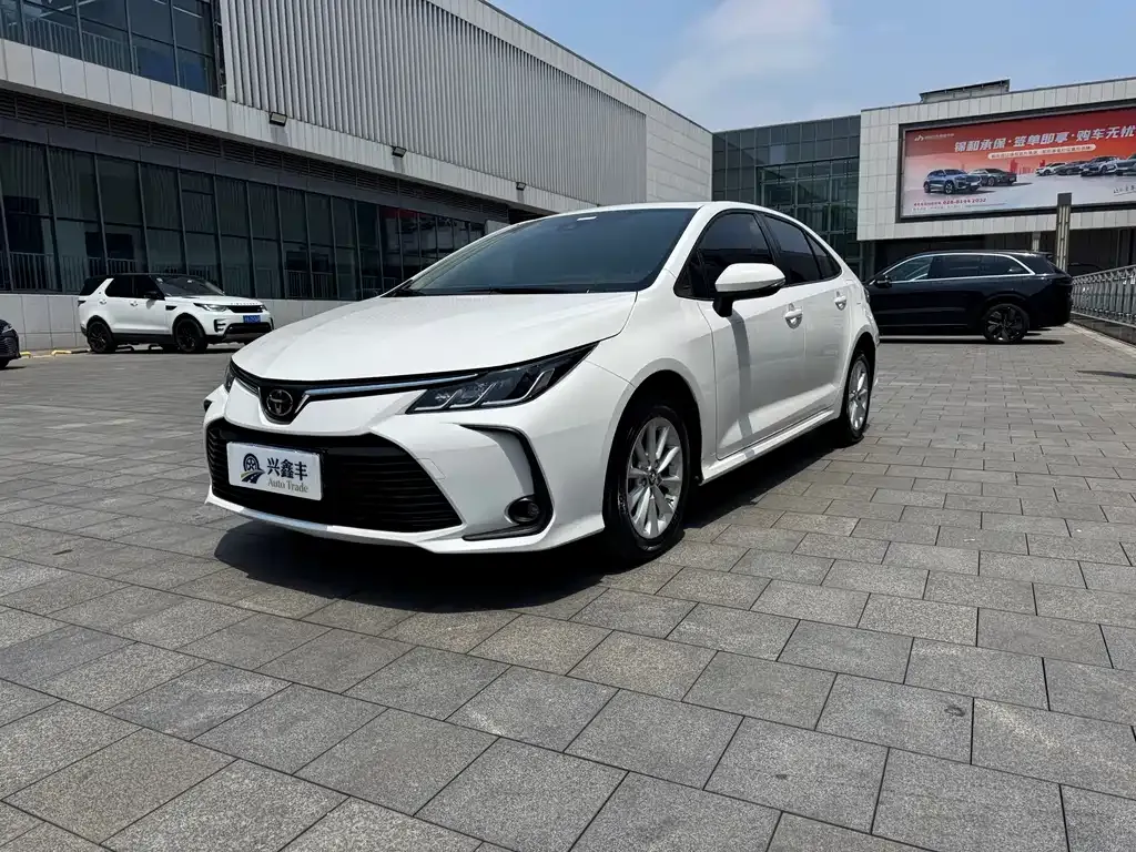 Toyota Corolla — фото 1