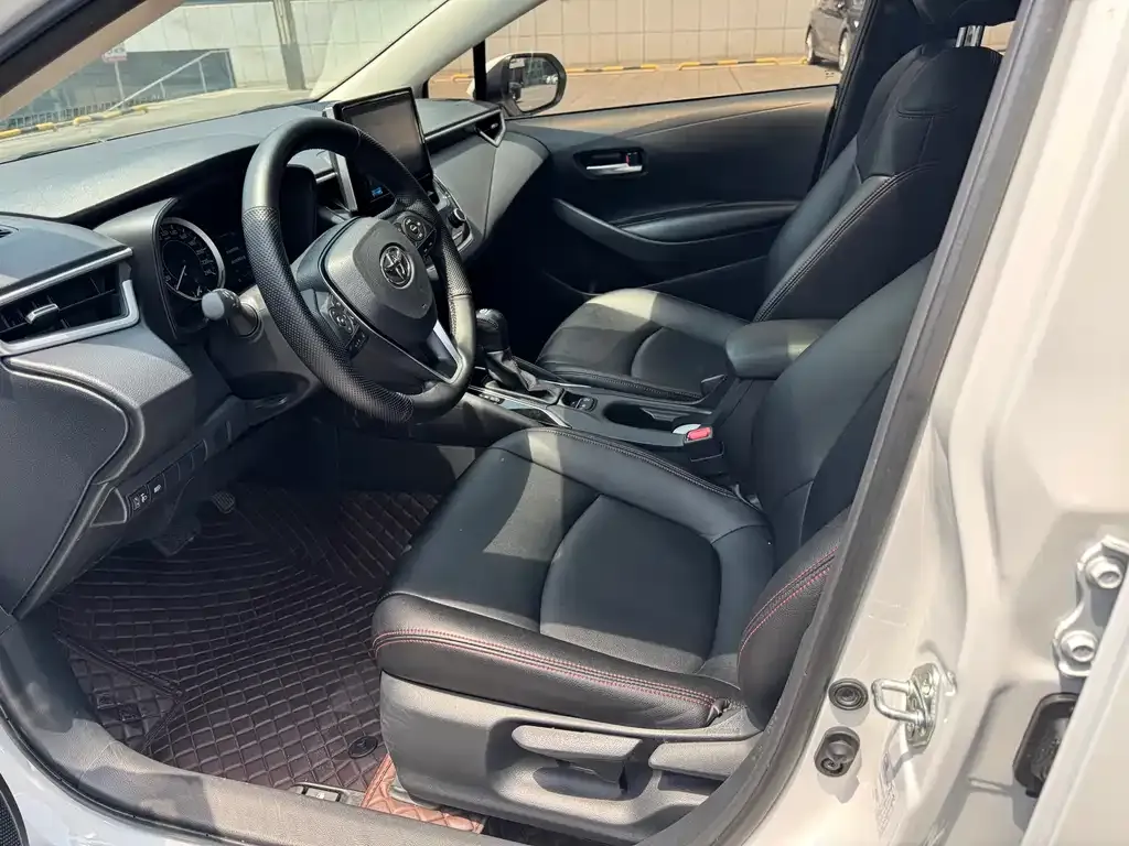 Toyota Corolla — фото 6
