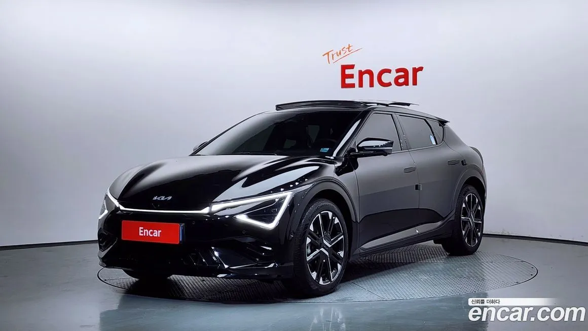 Kia EV6 — фото 1