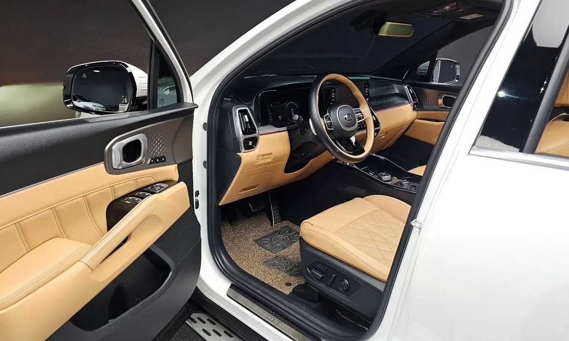 Kia Sorento — фото 7