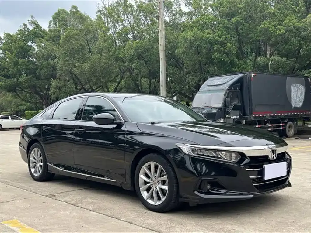 Honda Accord — фото 7