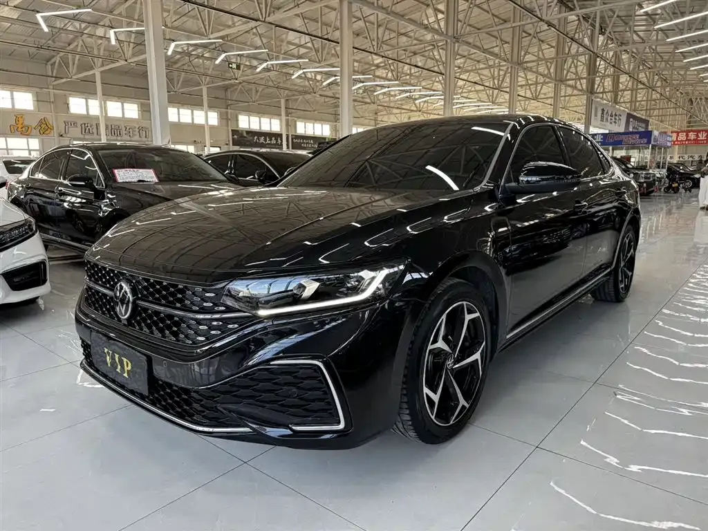 Volkswagen Passat 2024 из CN, фото 1