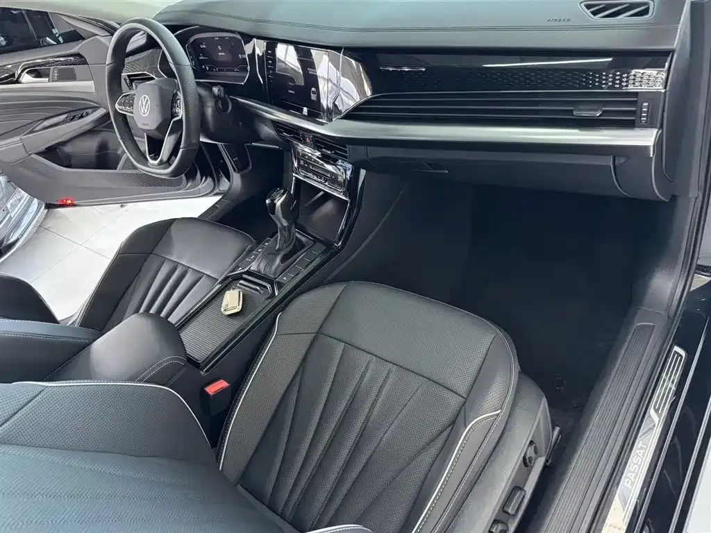 Volkswagen Passat 2024 из CN, фото 2