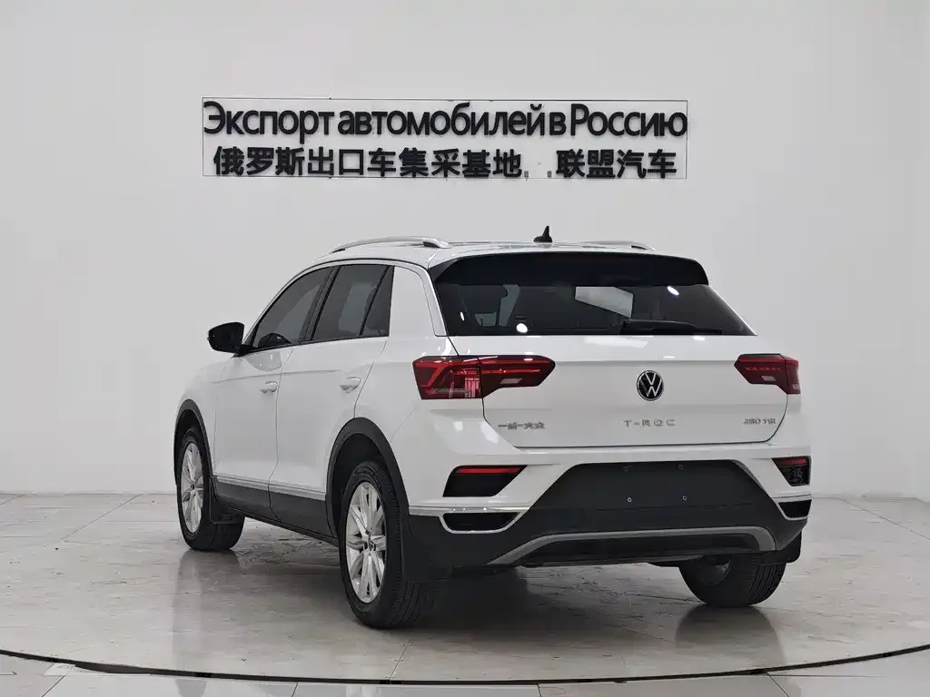 Volkswagen T-Roc — фото 6