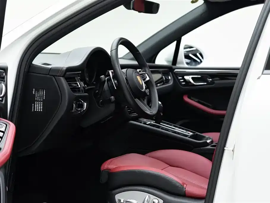 Porsche Macan — фото 10