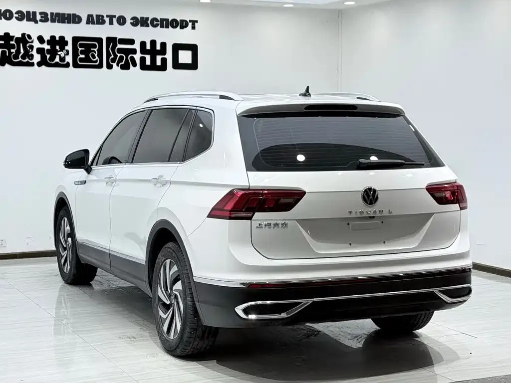 Volkswagen Tiguan L — фото 5