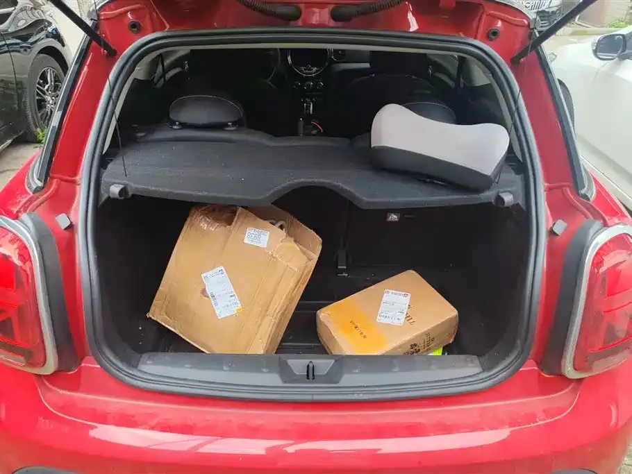 MINI Cooper (3-door) 2023 из CN, фото 2