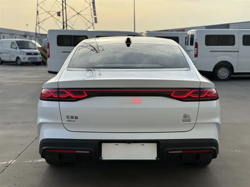 BYD Qin L 2025 из CN, фото 2
