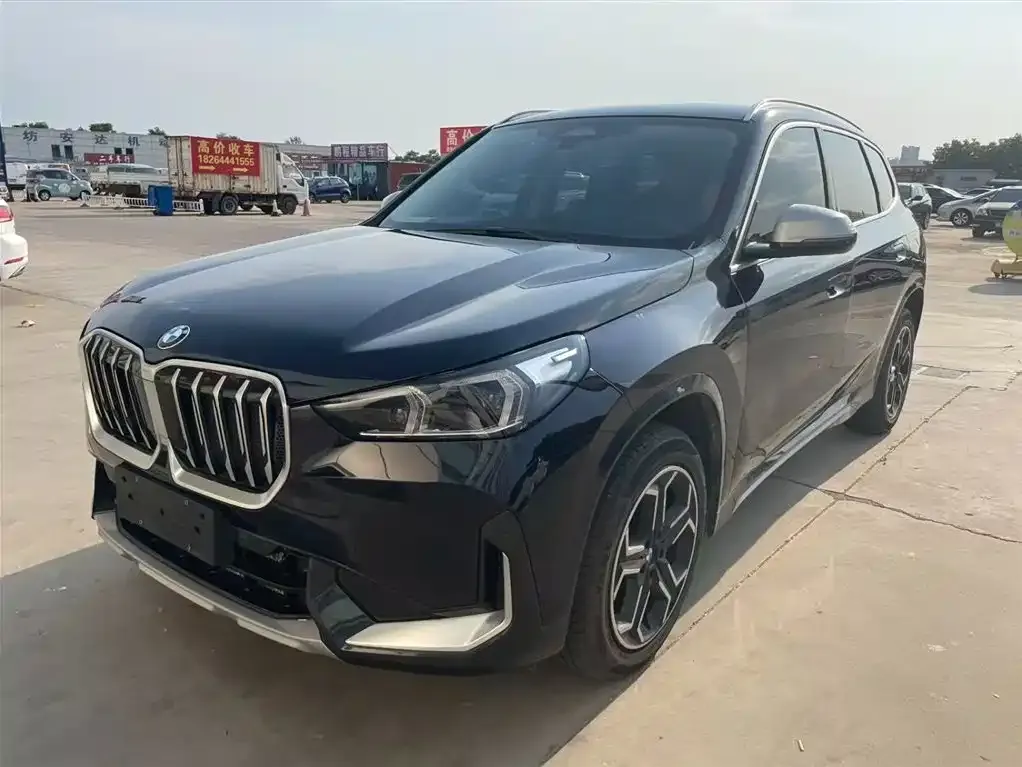 BMW X1 — фото 1