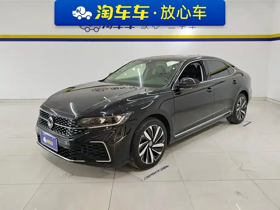Volkswagen Passat — фото 1