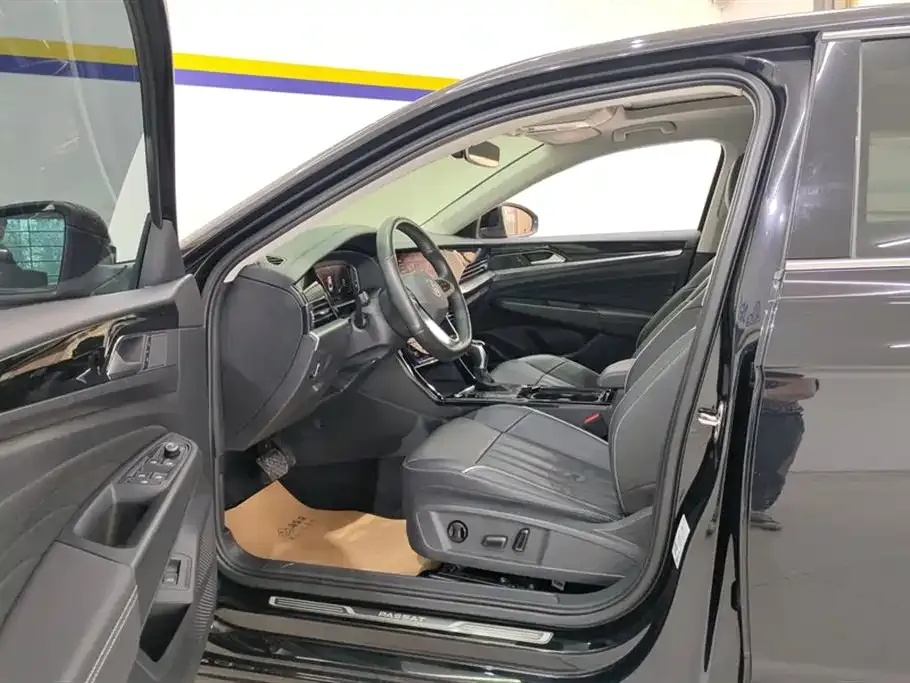 Volkswagen Passat — фото 10