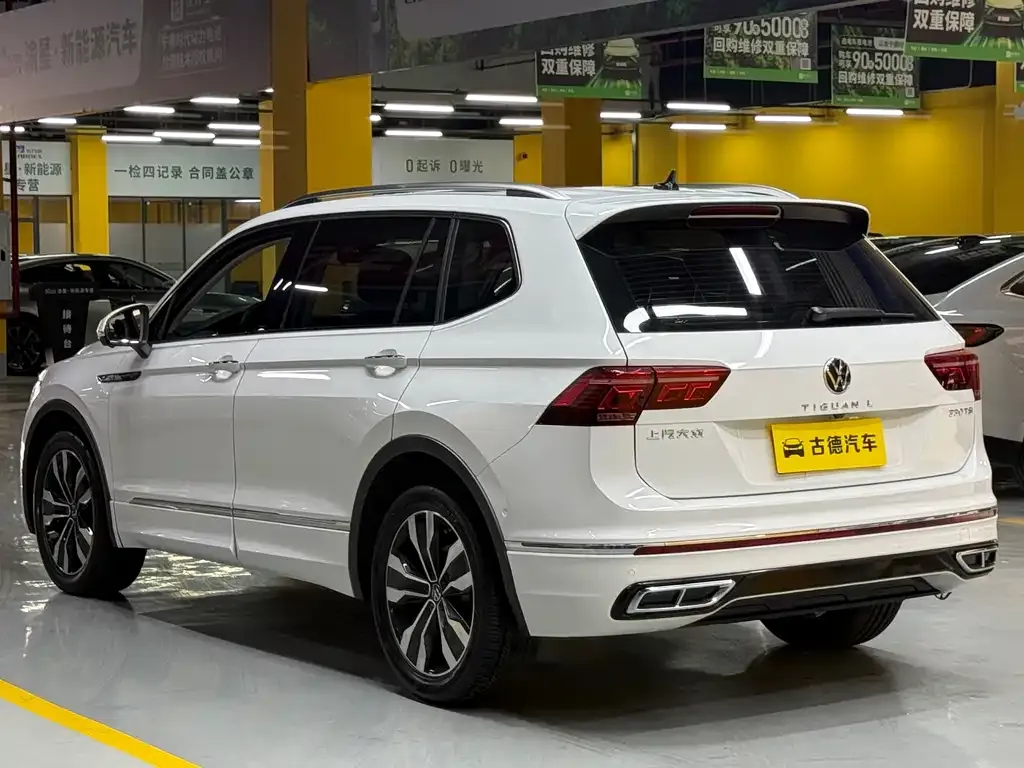 Volkswagen Tiguan L — фото 8