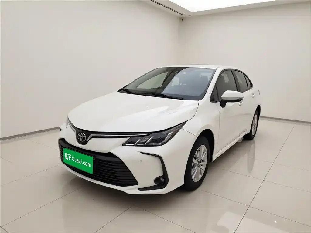 Toyota Corolla — фото 1