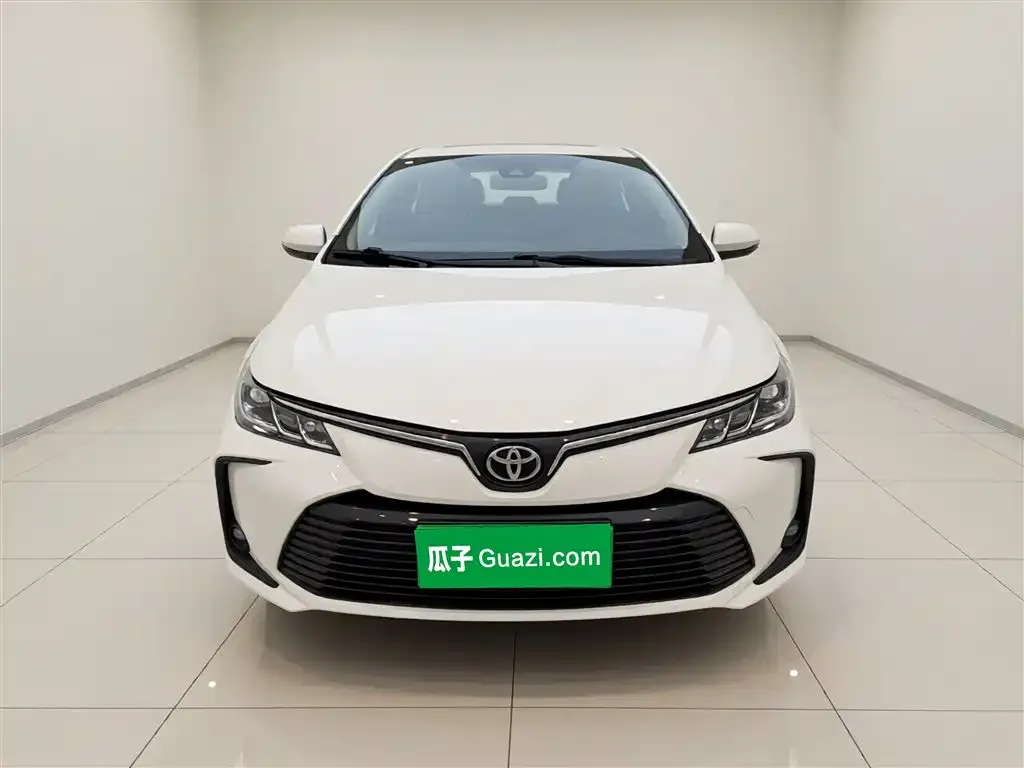 Toyota Corolla — фото 4