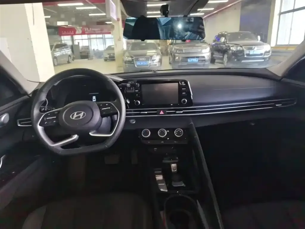 Hyundai Elantra 2024 из CN, фото 8