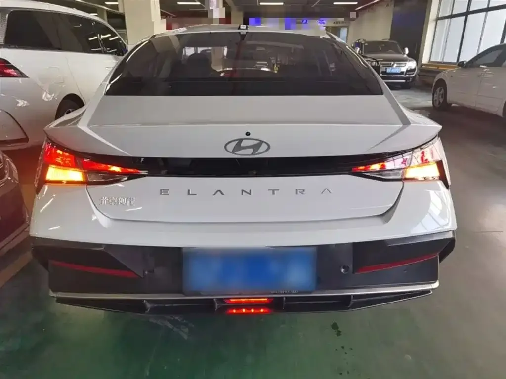 Hyundai Elantra 2024 из CN, фото 2