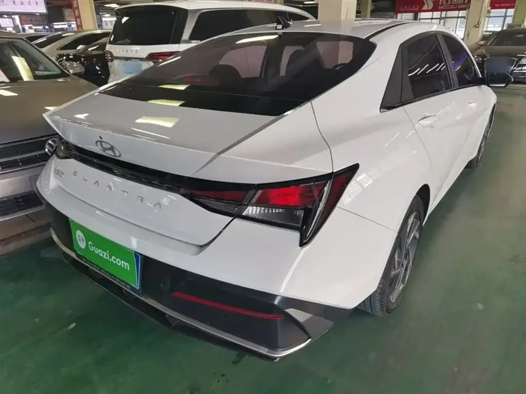 Hyundai Elantra 2024 из CN, фото 4
