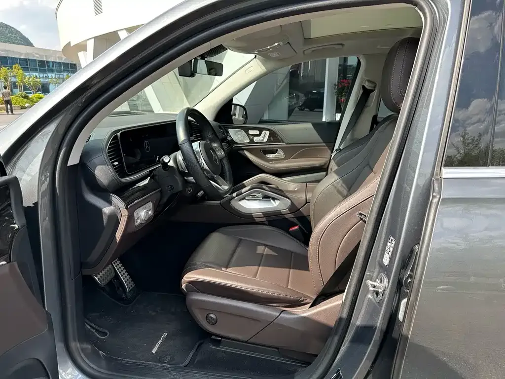 Mercedes-Benz GLS — фото 9