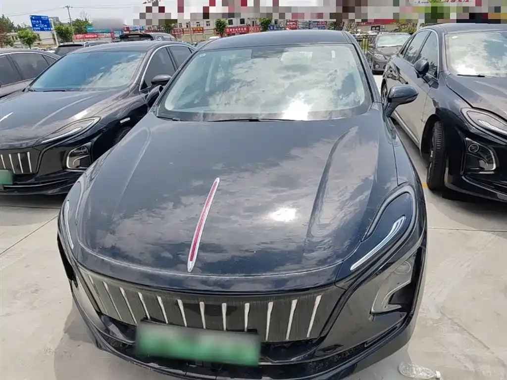 Hongqi E-QM5 2024 из CN, фото 3