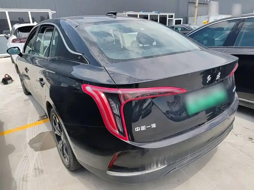 Hongqi E-QM5 2024 из CN, фото 6