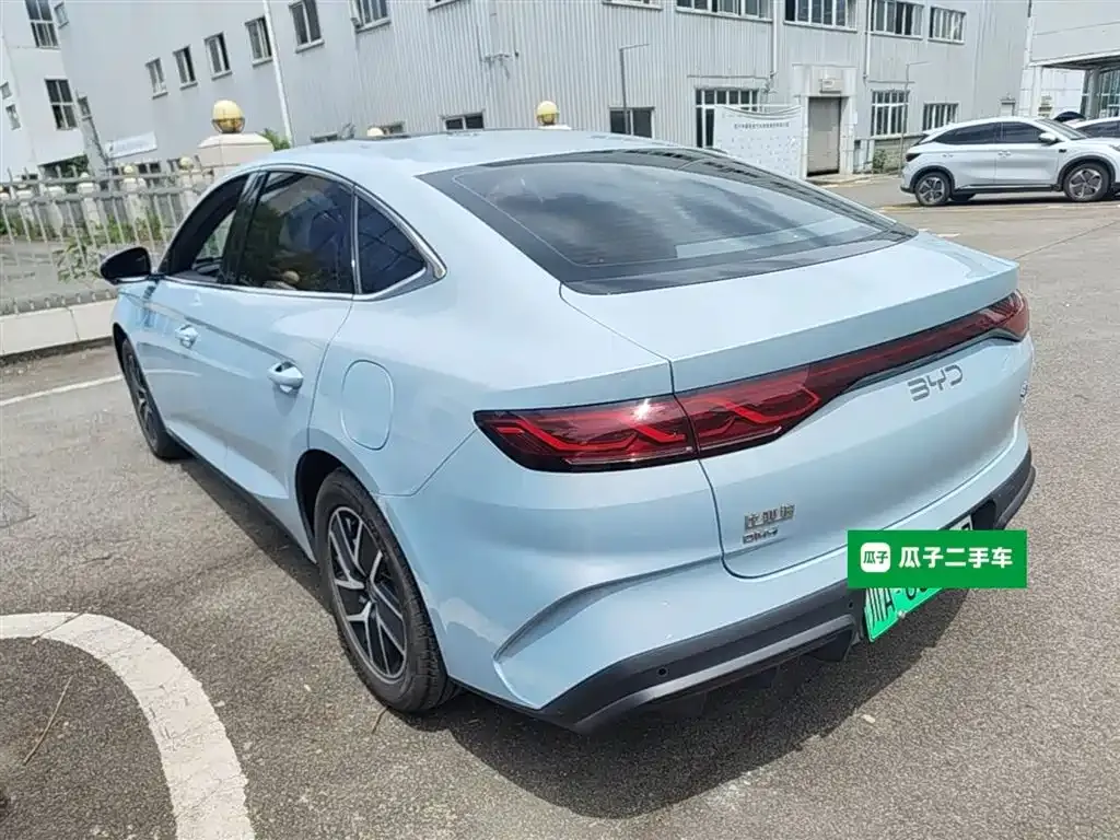 BYD Qin L — фото 4