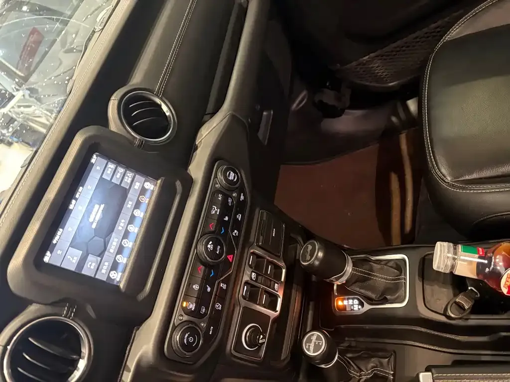 Jeep Wrangler 2021 из CN, фото 10
