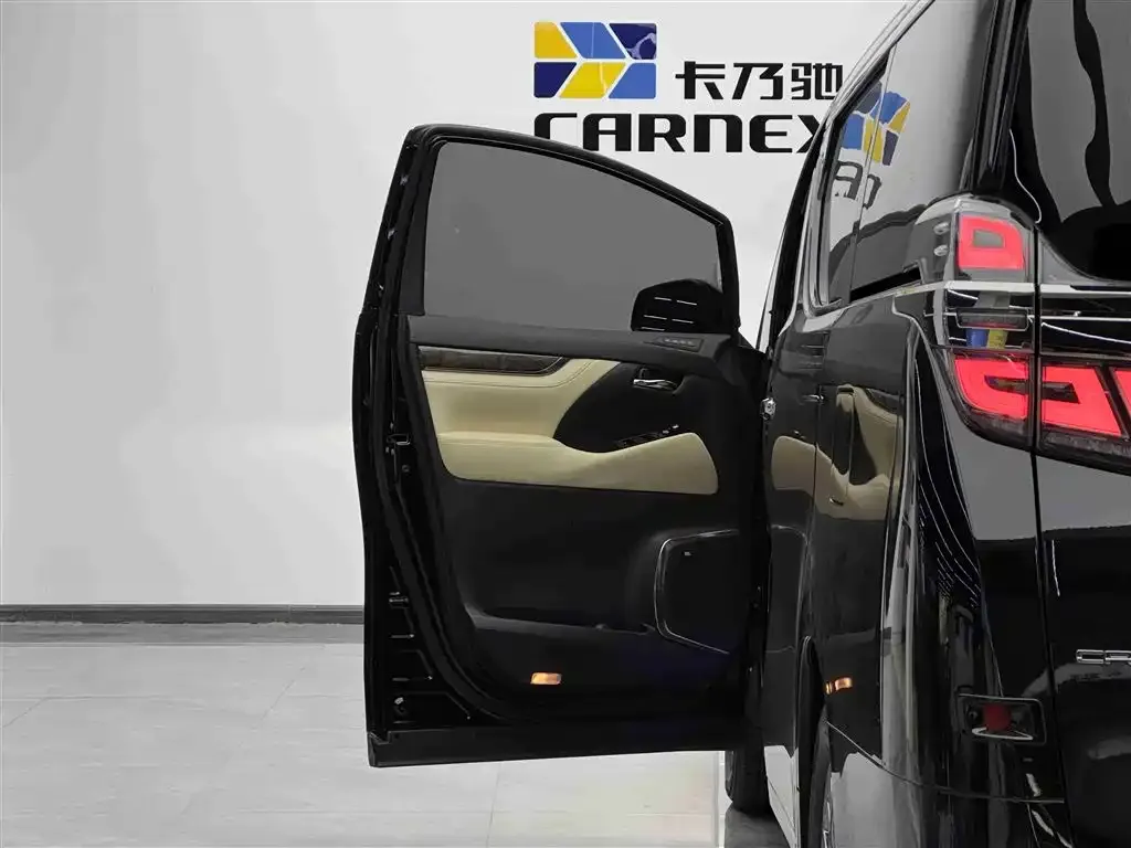Toyota Vellfire 2022 из CN, фото 2