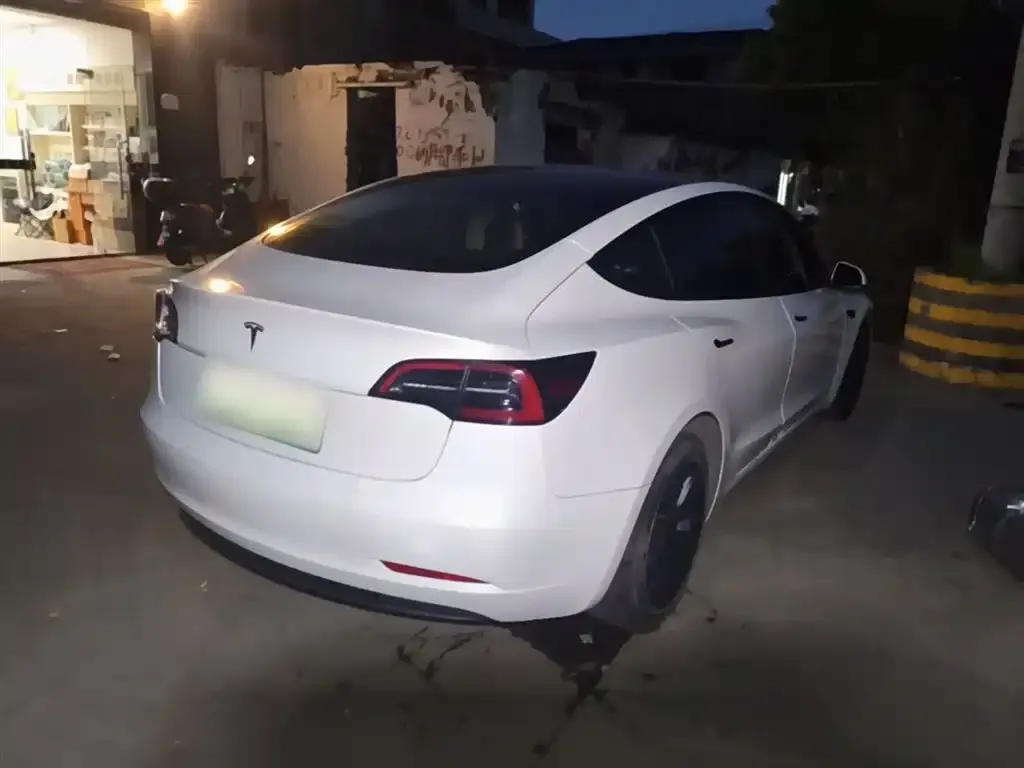 Tesla Model 3 — фото 6