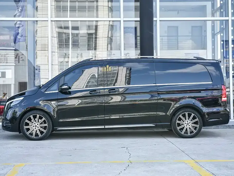 Mercedes-Benz V-Class 2023 из CN, фото 5