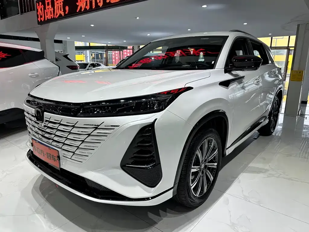 Changan CS75PLUS — фото 1