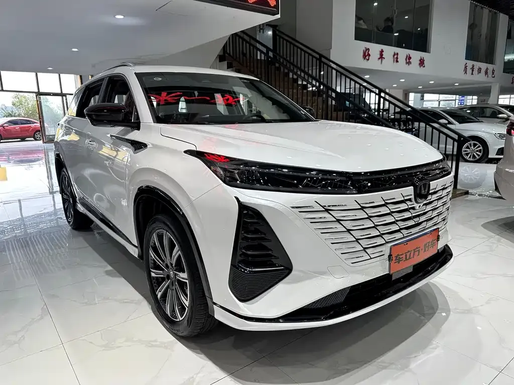 Changan CS75PLUS — фото 2