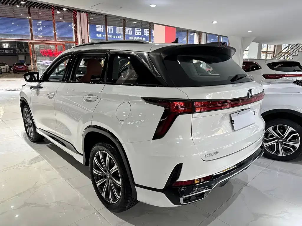 Changan CS75PLUS — фото 3