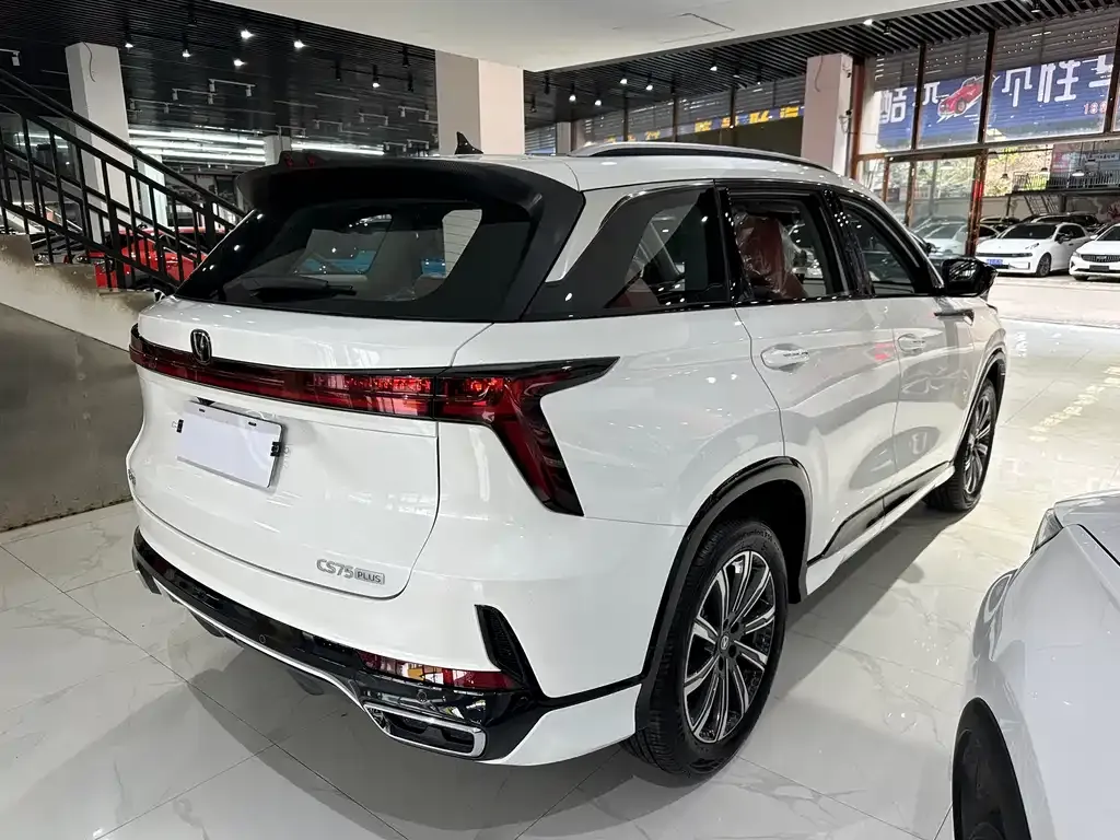 Changan CS75PLUS — фото 9