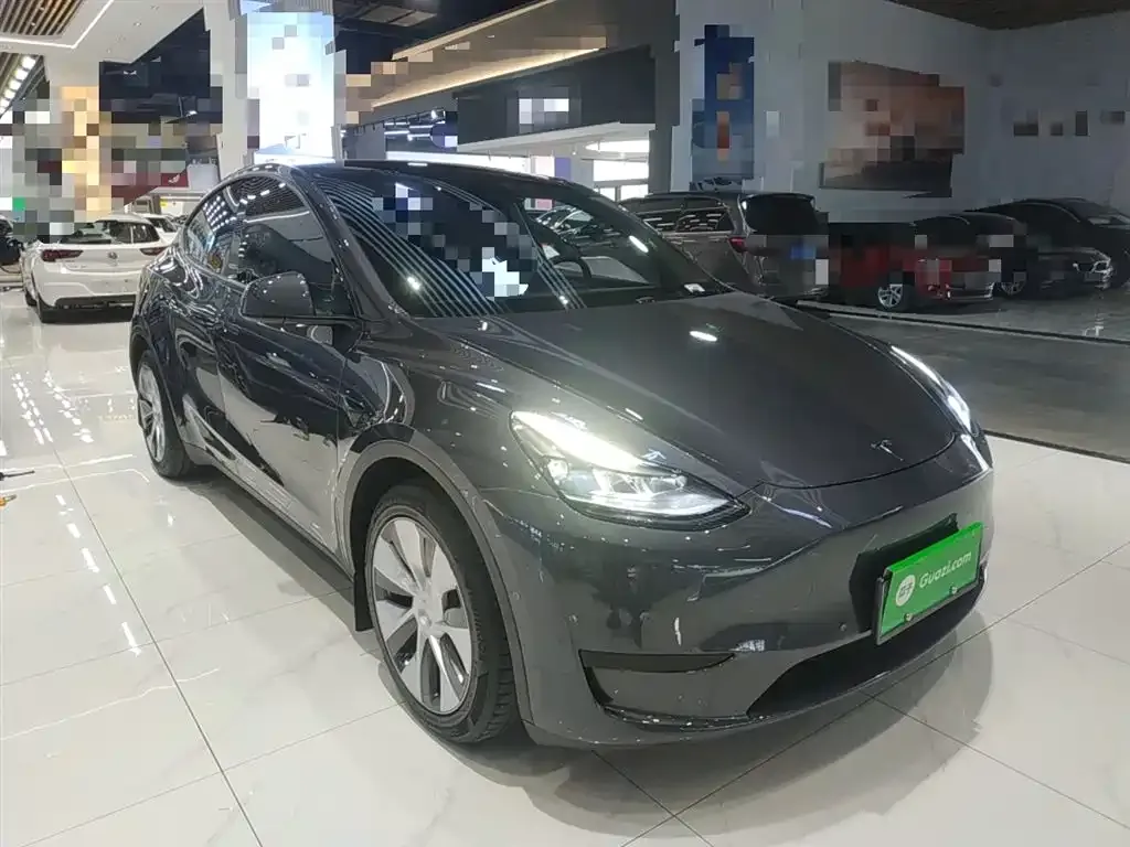 Tesla Model Y — фото 3
