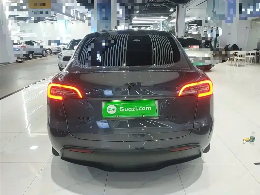 Tesla Model Y — фото 6