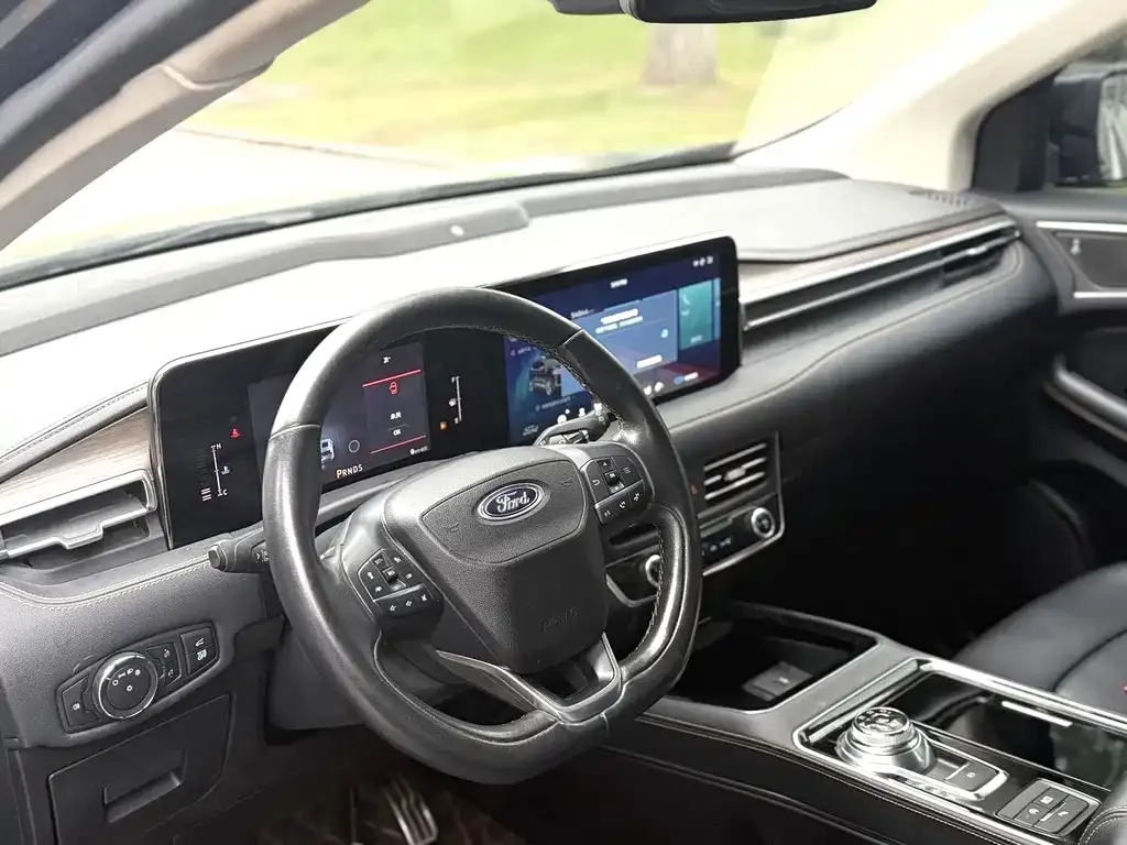 Ford Edge 2023 из CN, фото 2