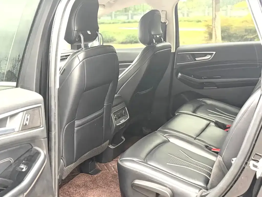 Ford Edge 2023 из CN, фото 5