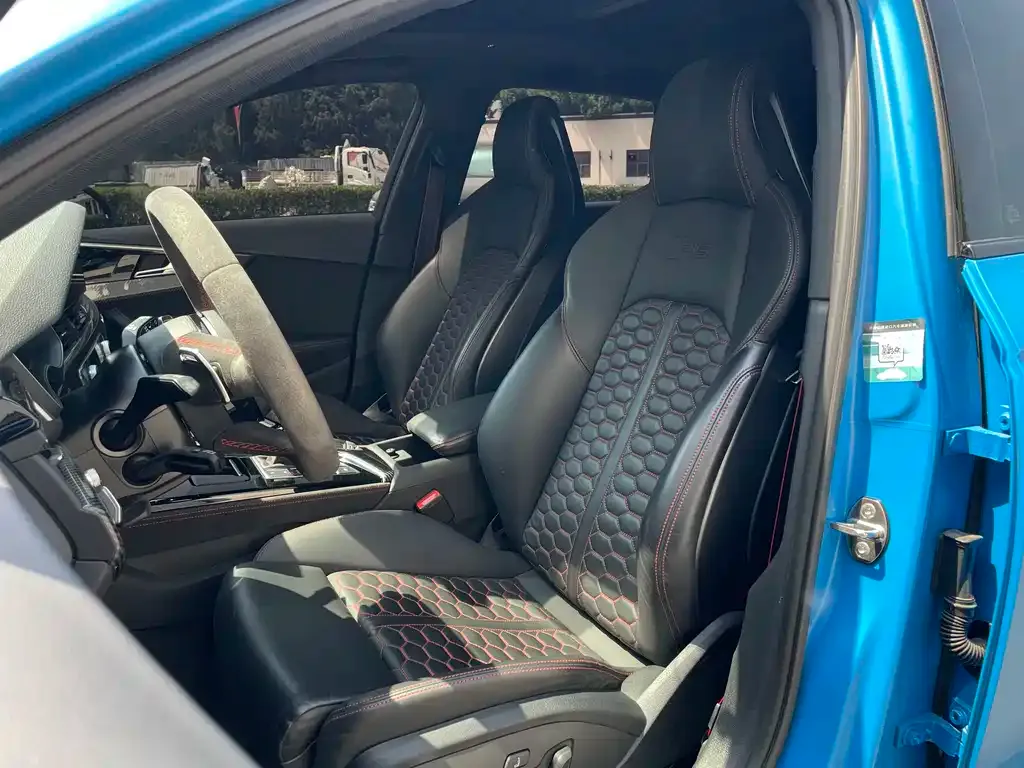 Audi RS 4 2021 из CN, фото 6