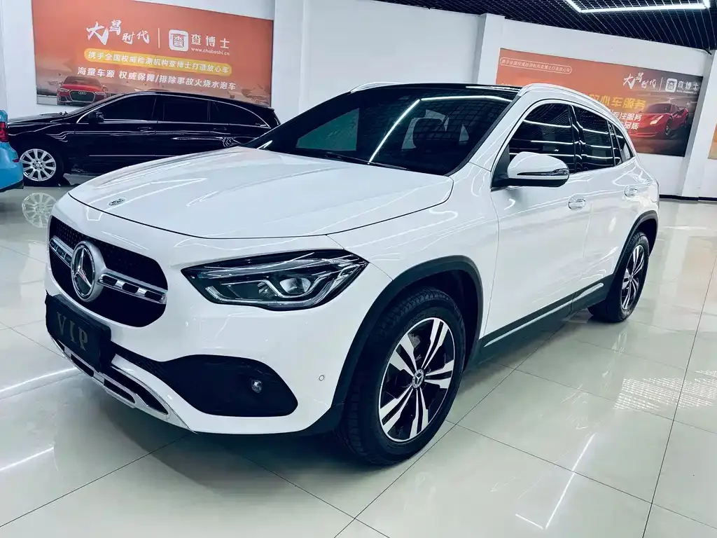 Mercedes-Benz GLA — фото 1