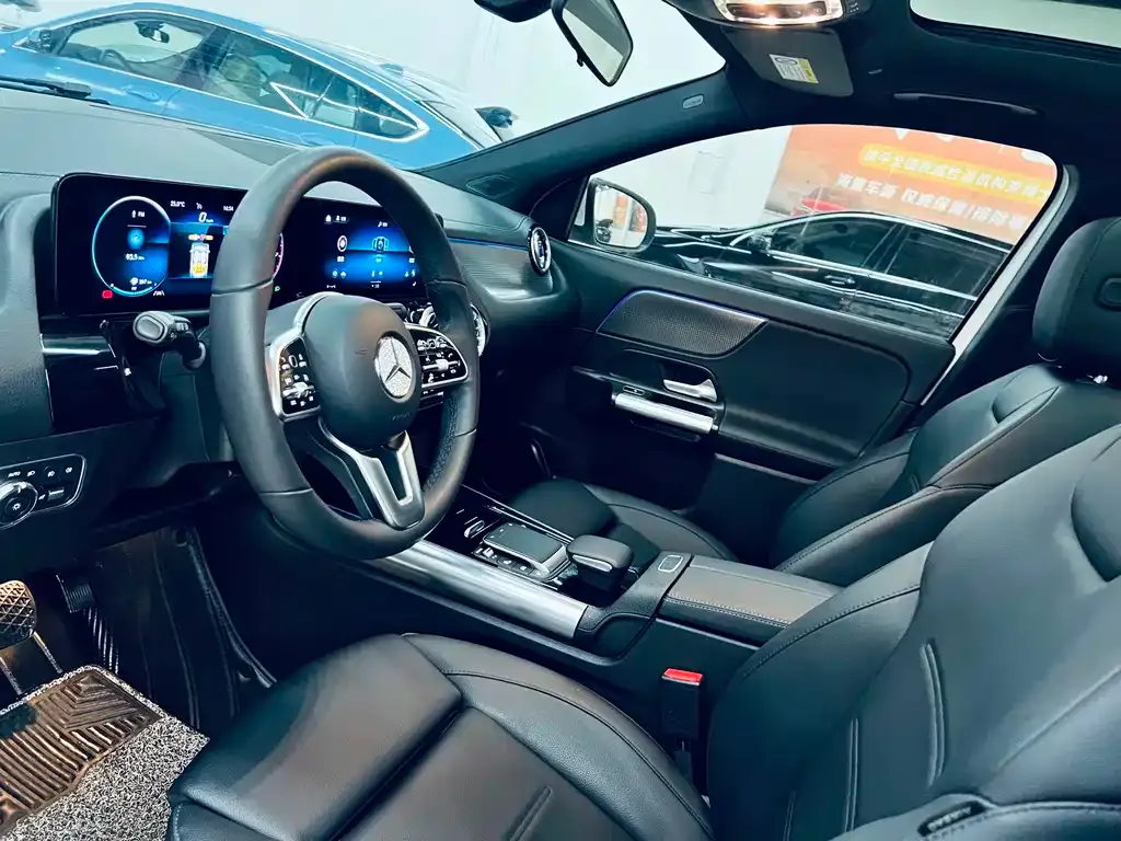 Mercedes-Benz GLA — фото 6