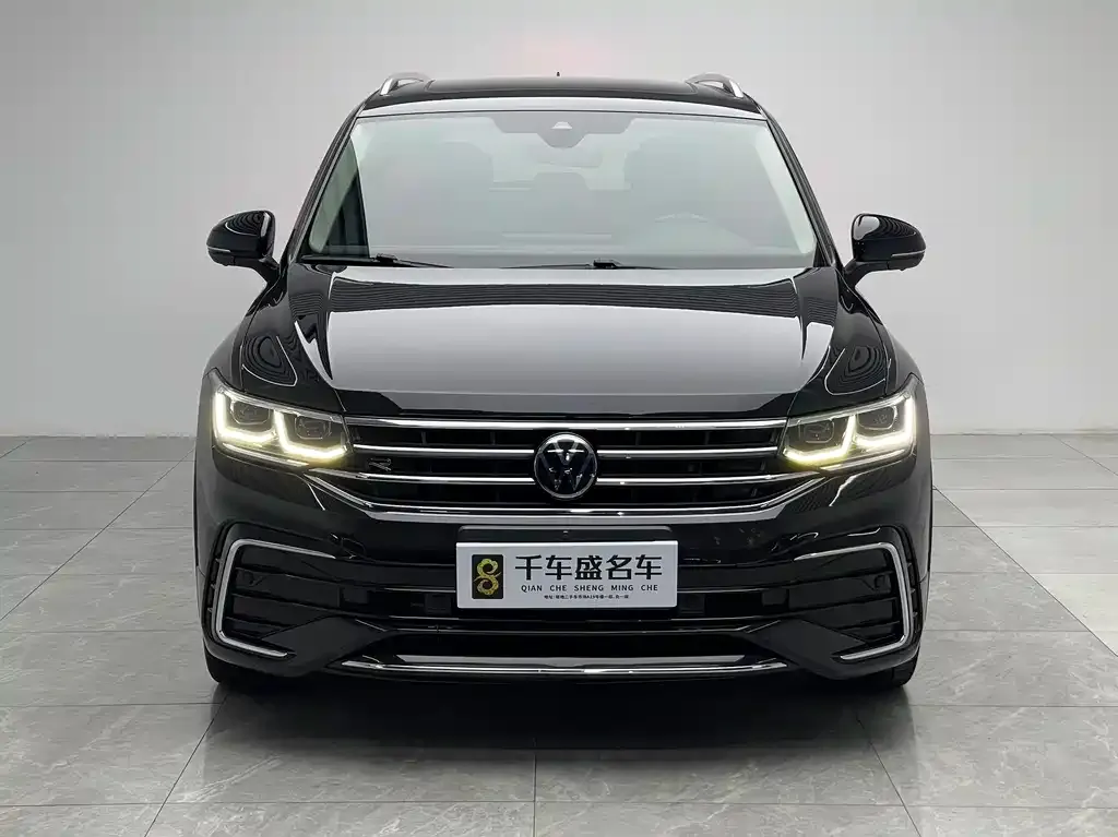 Volkswagen Tiguan L — фото 5