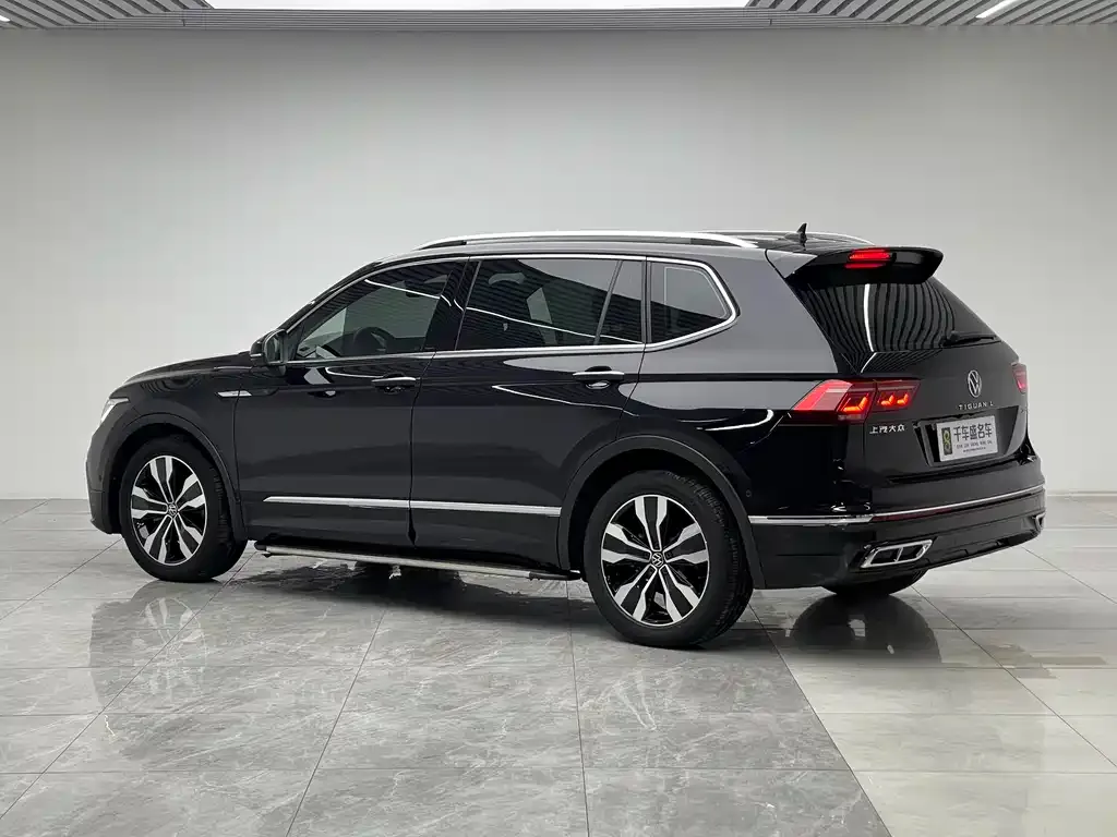 Volkswagen Tiguan L — фото 6