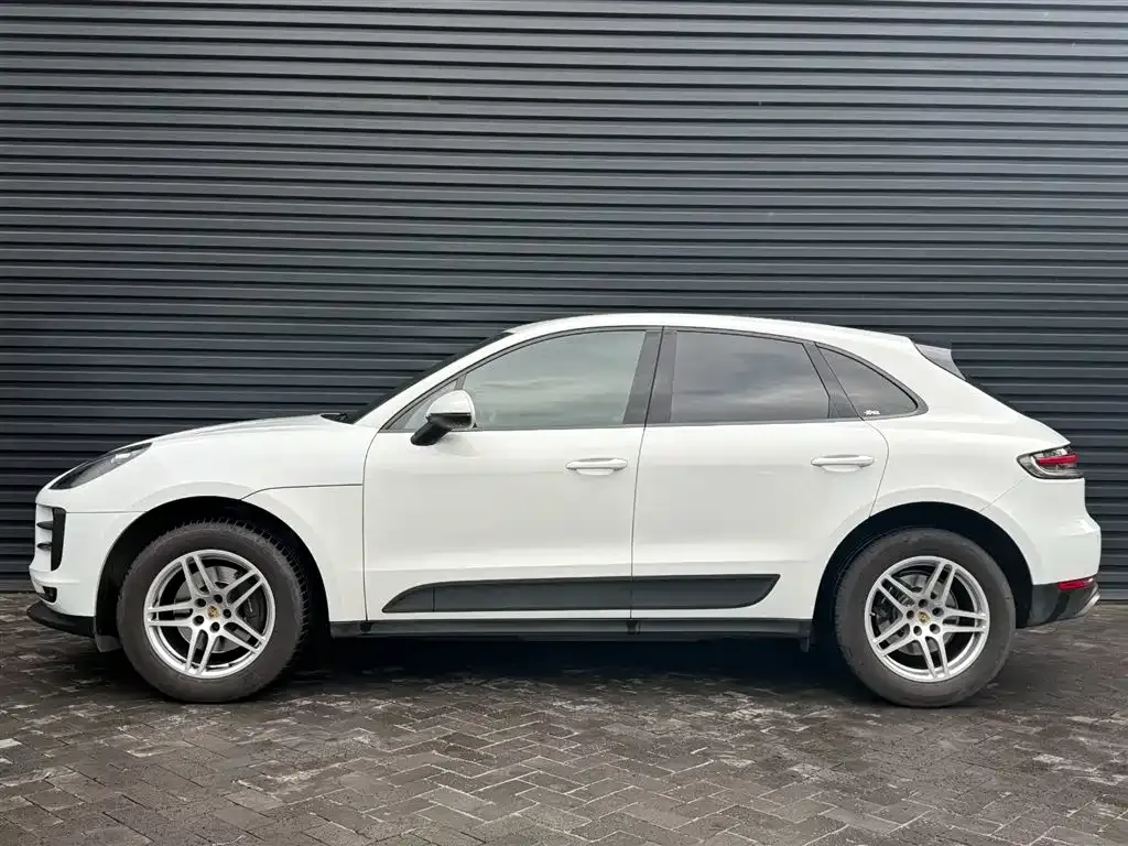 Porsche Macan — фото 7
