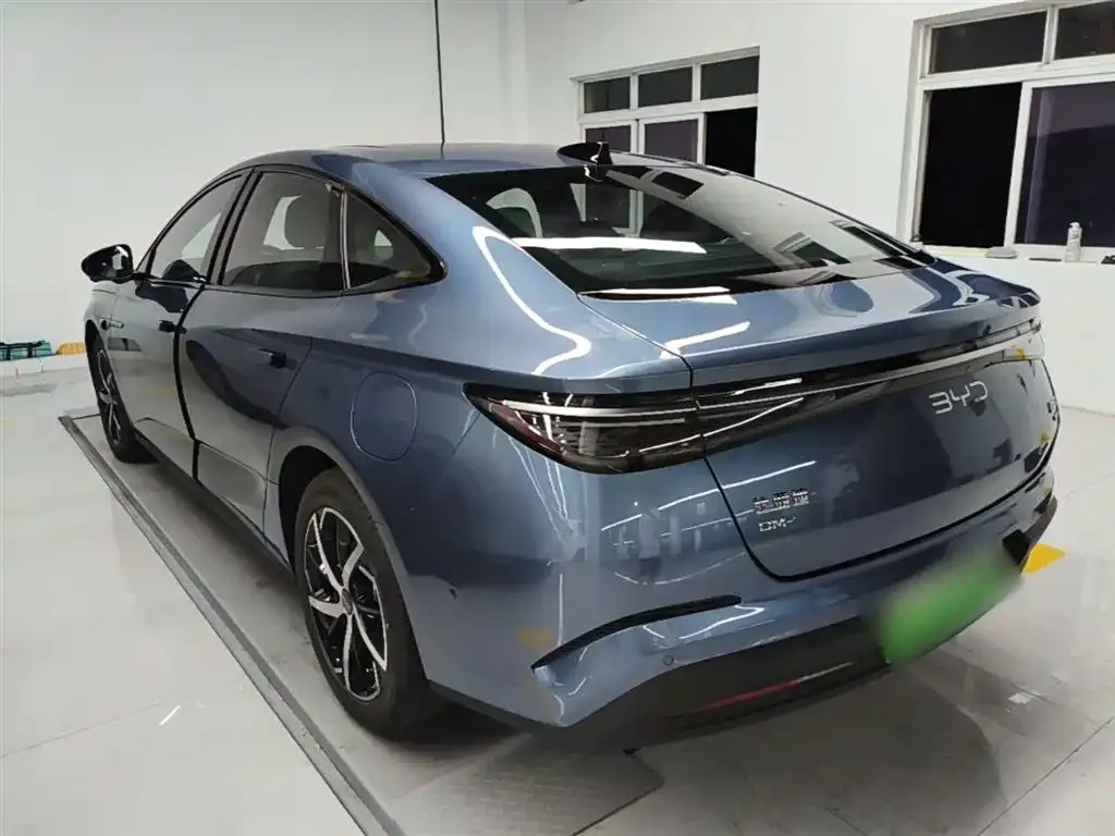 BYD Seal 07 DM-i — фото 10