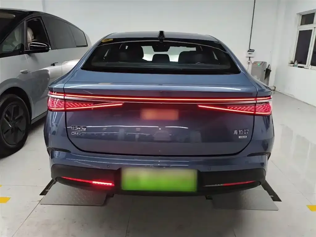 BYD Seal 07 DM-i — фото 7