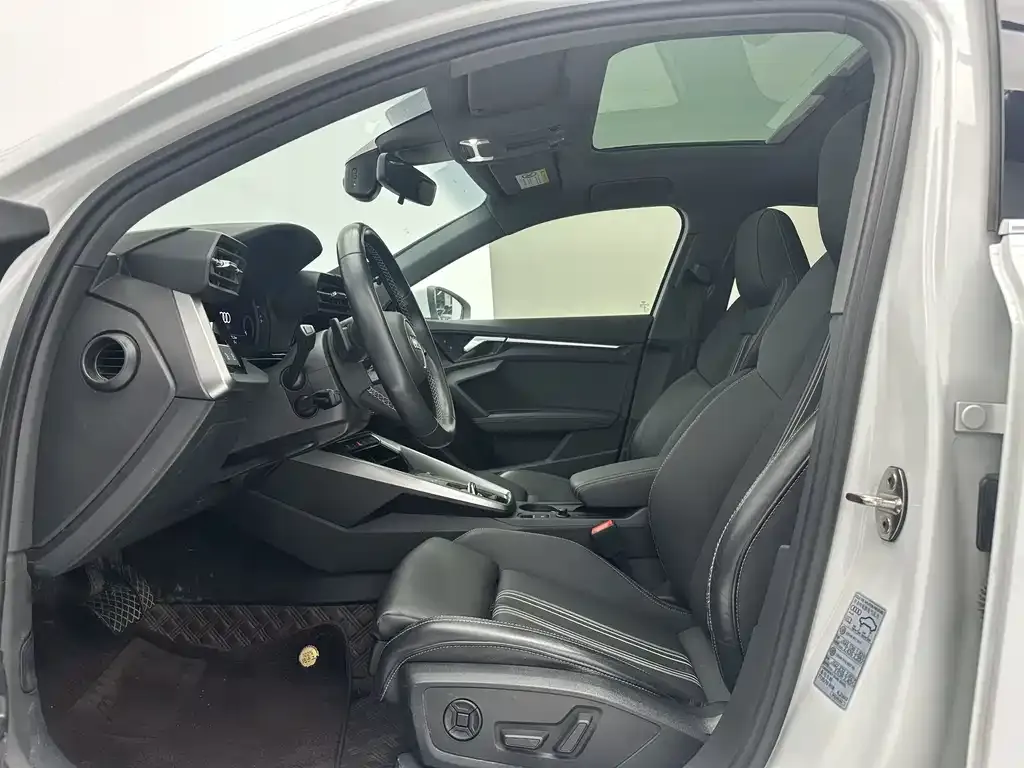 Audi A3 2023 из CN, фото 8