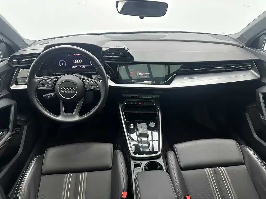 Audi A3 2023 из CN, фото 9