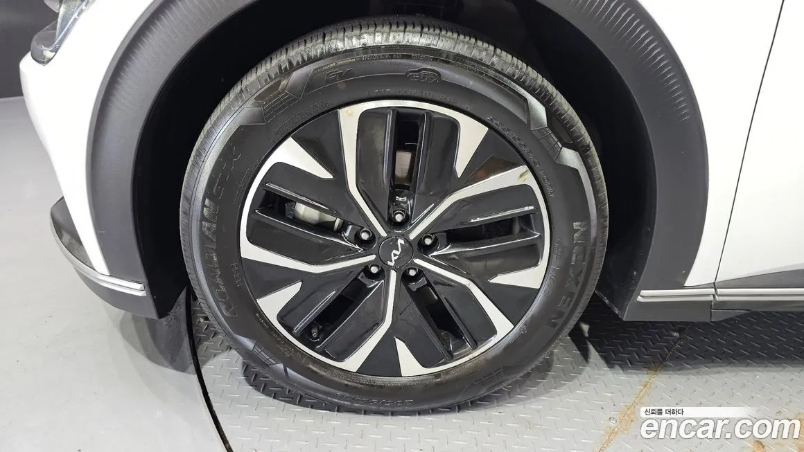 Kia EV6 2023 из KR, фото 4