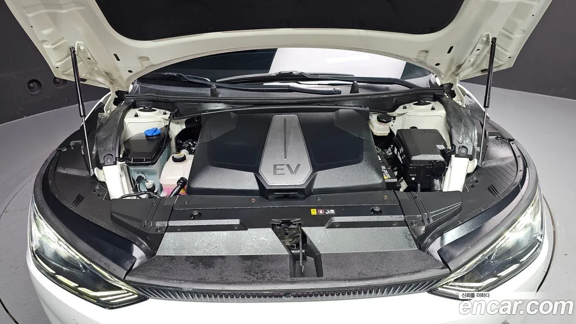 Kia EV6 2023 из KR, фото 5
