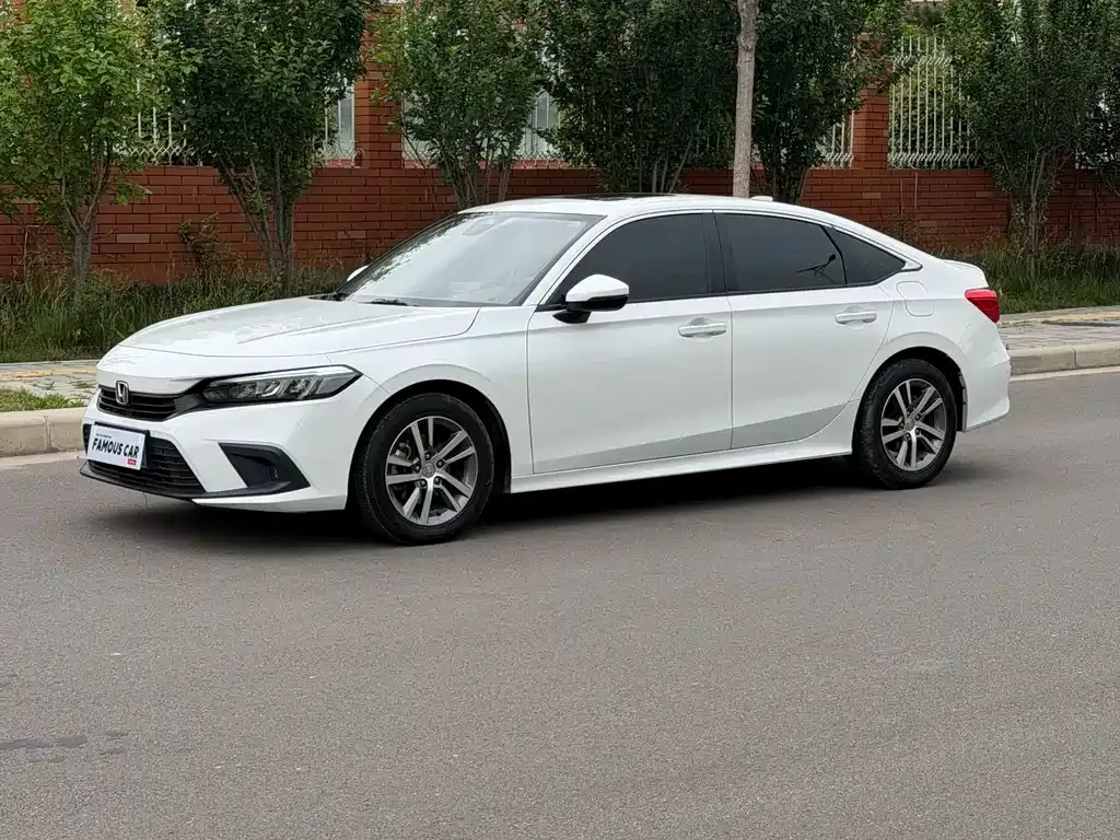 Honda Civic — фото 1